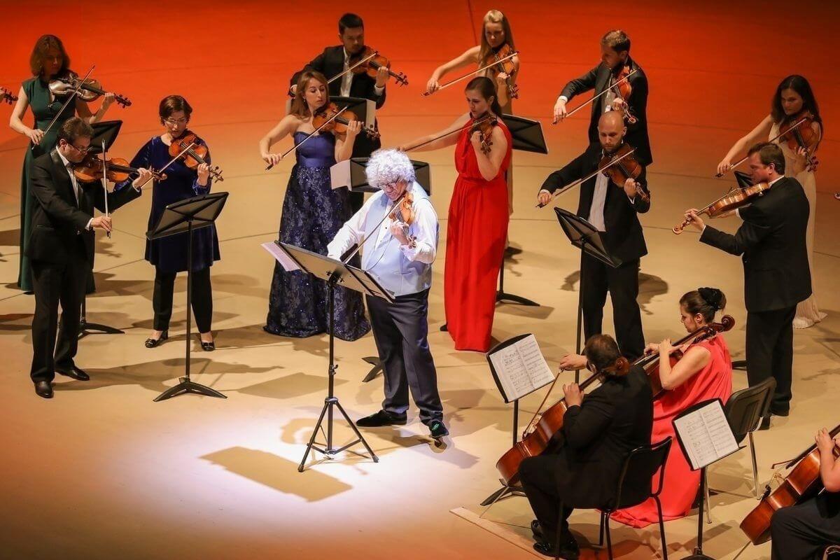 Страдивари-ансамбль. Лоренц Настурика-Гершовичи. Пьяццолла-гала