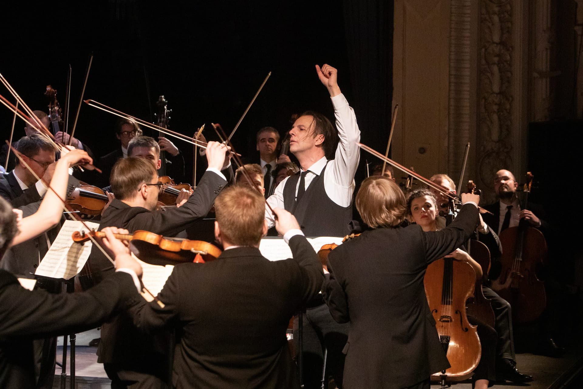 Теодор Курентзис. Оркестр MusicAeterna